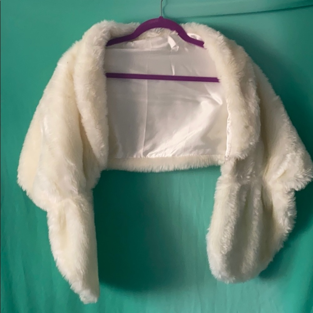 Throw shawl